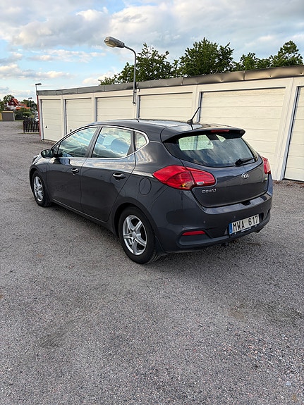 Kia Ceed 4 of 5