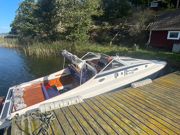 Smuggler 28 Cabin, 2*MerCruiser 350 hk 2 of 12