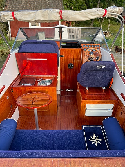 Smuggler 28 Cabin, 2*MerCruiser 350 hk 10 of 12
