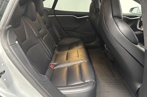 Tesla Model S 8 of 15