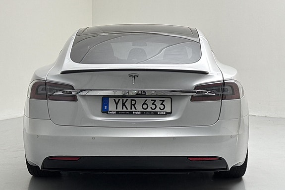 Tesla Model S 4 of 15