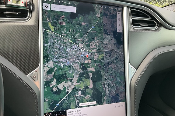 Tesla Model S 10 of 15