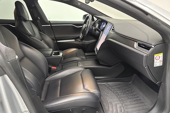 Tesla Model S 7 of 15
