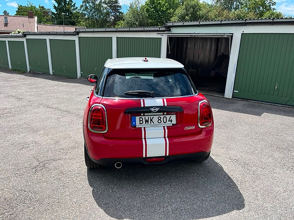 MINI Cooper 4 of 5