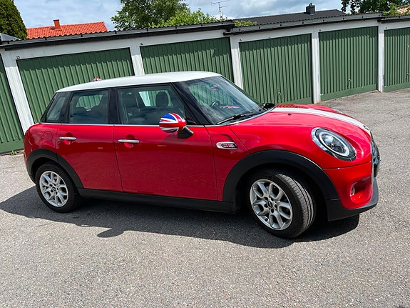 MINI Cooper 5 of 5