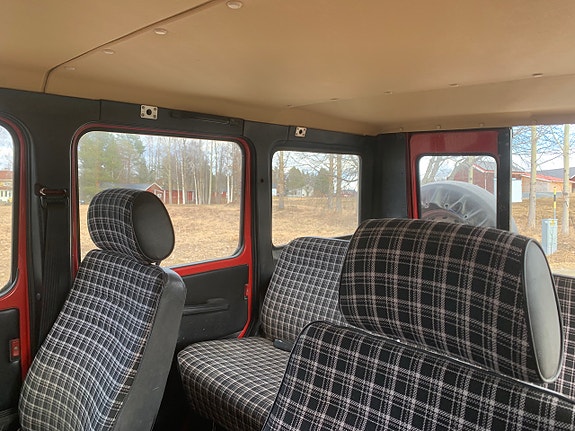 Mercedes-Benz G230 4 of 4