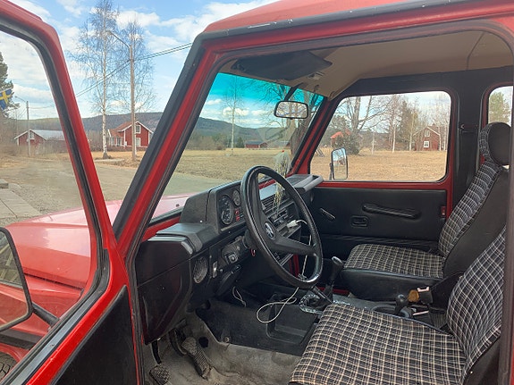 Mercedes-Benz G230 2 of 4