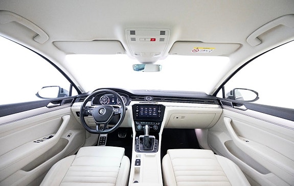 Volkswagen Passat Alltrack 5 of 5
