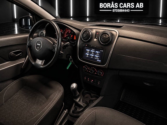 Dacia Logan 10 of 13