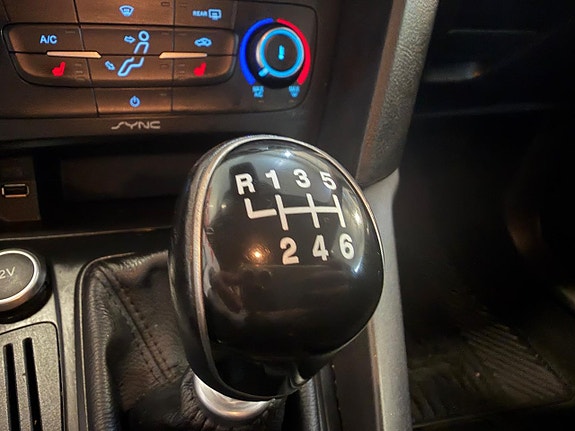 Ford Focus 12 of 12