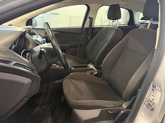 Ford Focus 10 of 12