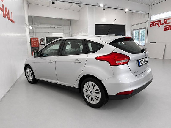 Ford Focus 4 of 12