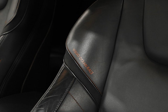 Volvo XC60 11 of 23