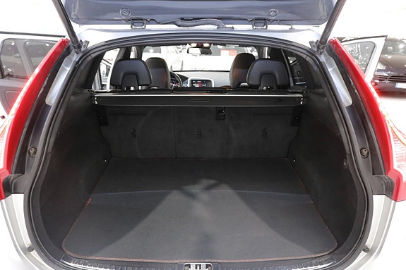 Volvo XC60 18 of 23