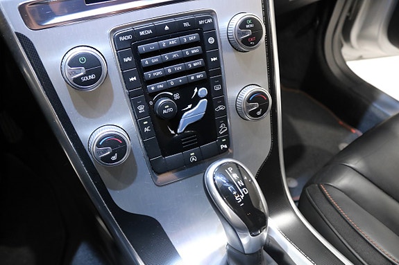 Volvo XC60 20 of 23
