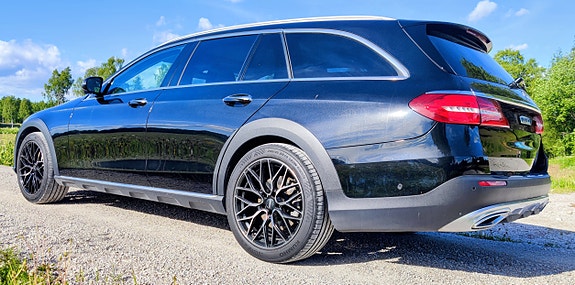 Mercedes-Benz E400 d 5 of 5