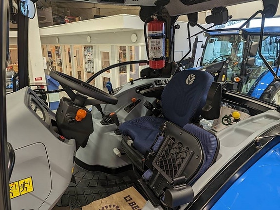 New Holland T5.90 S, Quicke X3S  Omg. lev! 5 of 6