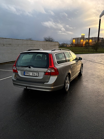 Volvo V70 6 of 7