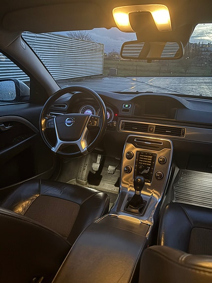 Volvo V70 7 of 7