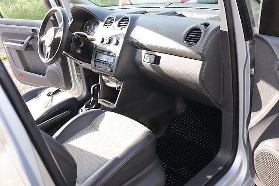 Volkswagen Caddy 18 of 22
