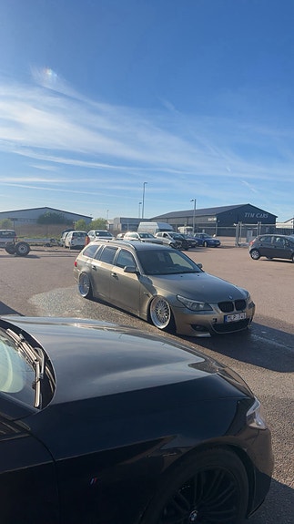 BMW 525d 2 of 8