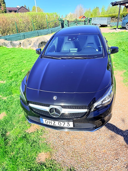 Mercedes-Benz CLA200 4 of 5