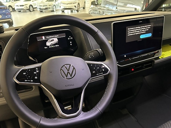 Volkswagen ID. Buzz 2 of 8