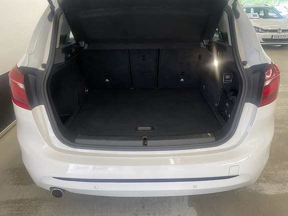 BMW 218 8 of 24