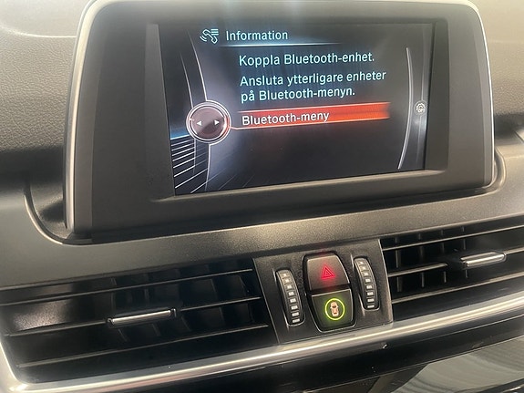 BMW 218 21 of 24