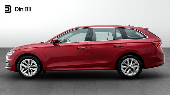 Skoda Octavia 2 of 5