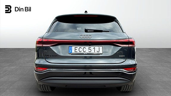 Audi Q6 e-tron 5 of 5