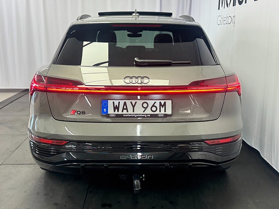 Audi Q8 e-tron 5 of 5