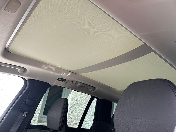 Volvo XC90 7 of 19
