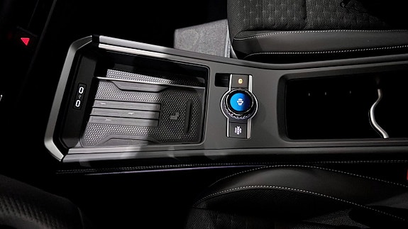 Volkswagen T-Roc 19 of 24