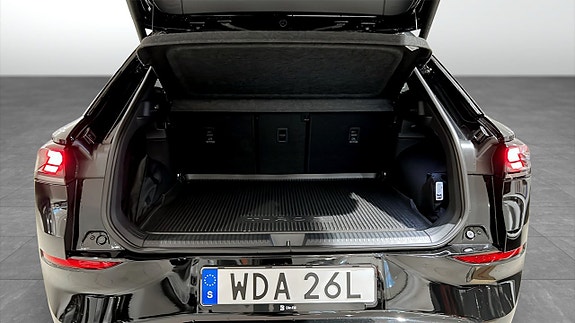 Volkswagen T-Roc 12 of 24
