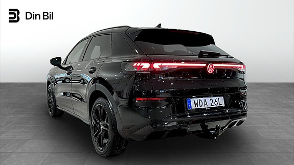 Volkswagen T-Roc 3 of 24