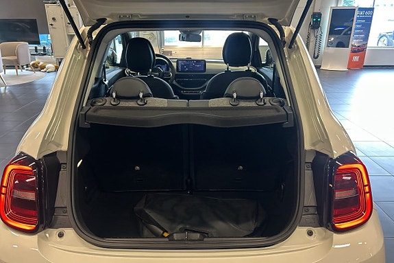 Fiat 500e 6 of 9
