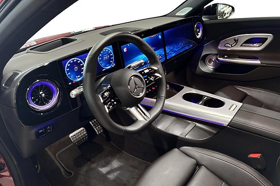 Mercedes-Benz CLA350 6 of 14