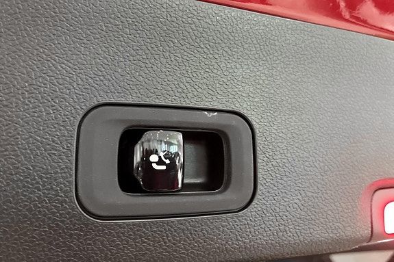 Mercedes-Benz CLA350 14 of 14