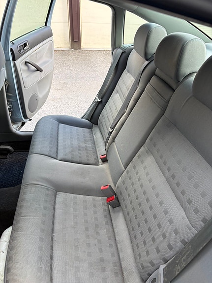 Volkswagen Passat 3 of 5