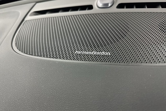 Volvo EX40 22 of 23