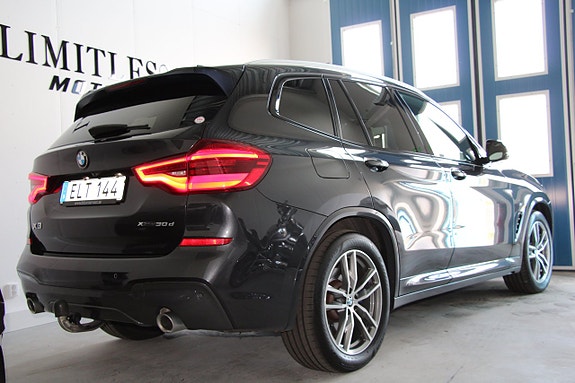 BMW X3 4 of 5