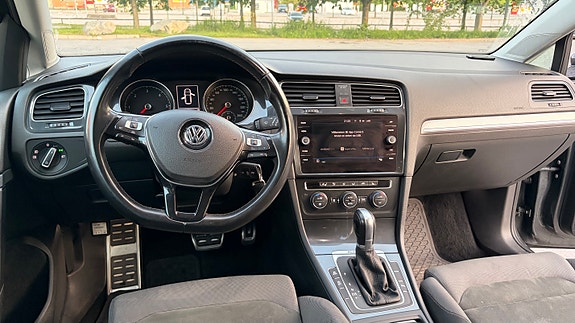 Volkswagen Golf Alltrack 4 of 10