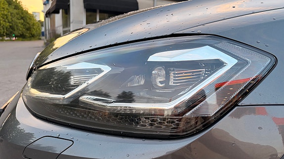 Volkswagen Golf Alltrack 3 of 10