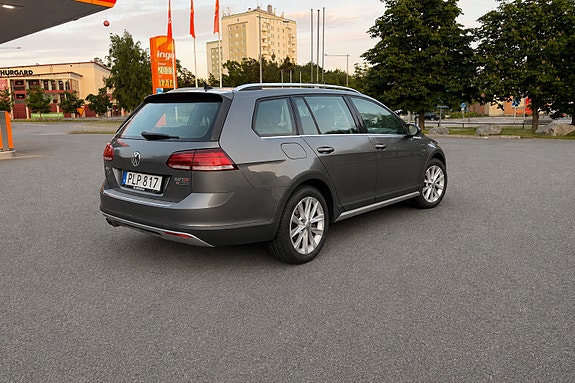 Volkswagen Golf Alltrack 10 of 10