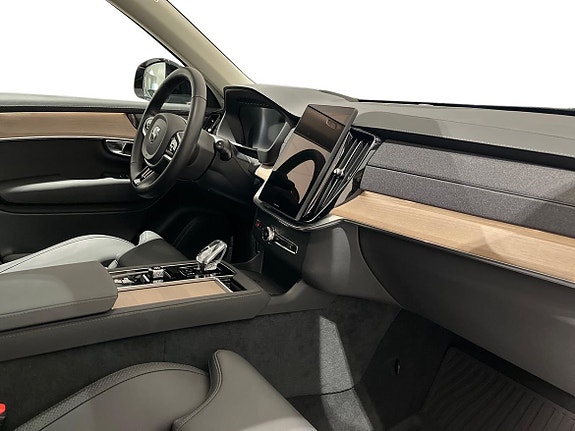 Volvo XC90 4 of 14