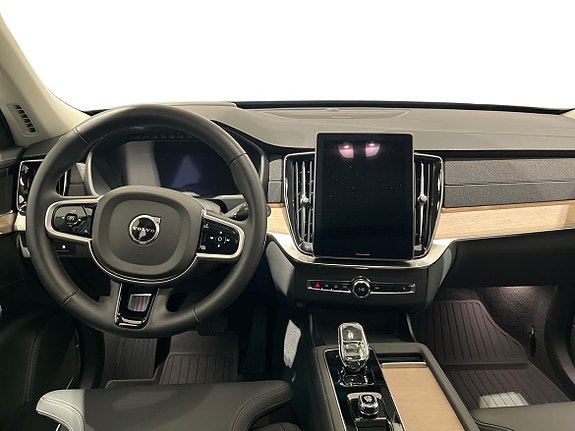 Volvo XC90 5 of 14