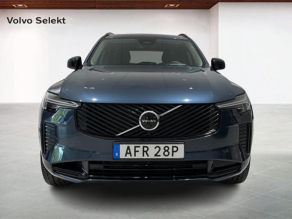Volvo XC90 8 of 14