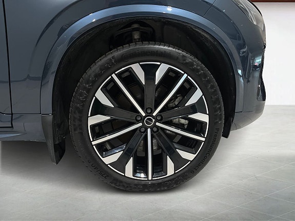 Volvo XC90 9 of 14
