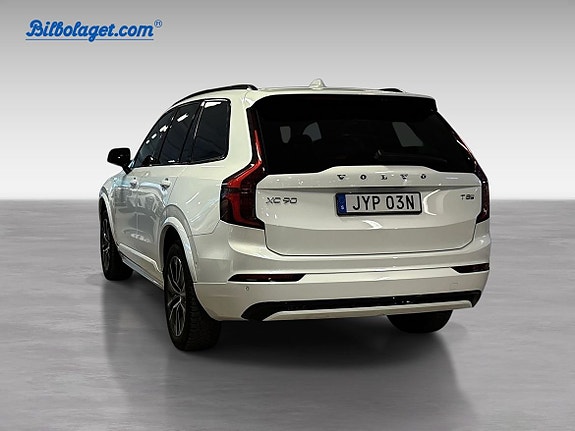 Volvo XC90 8 of 17